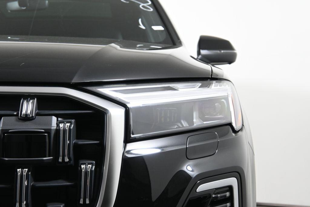 used 2025 Audi Q7 car, priced at $60,000