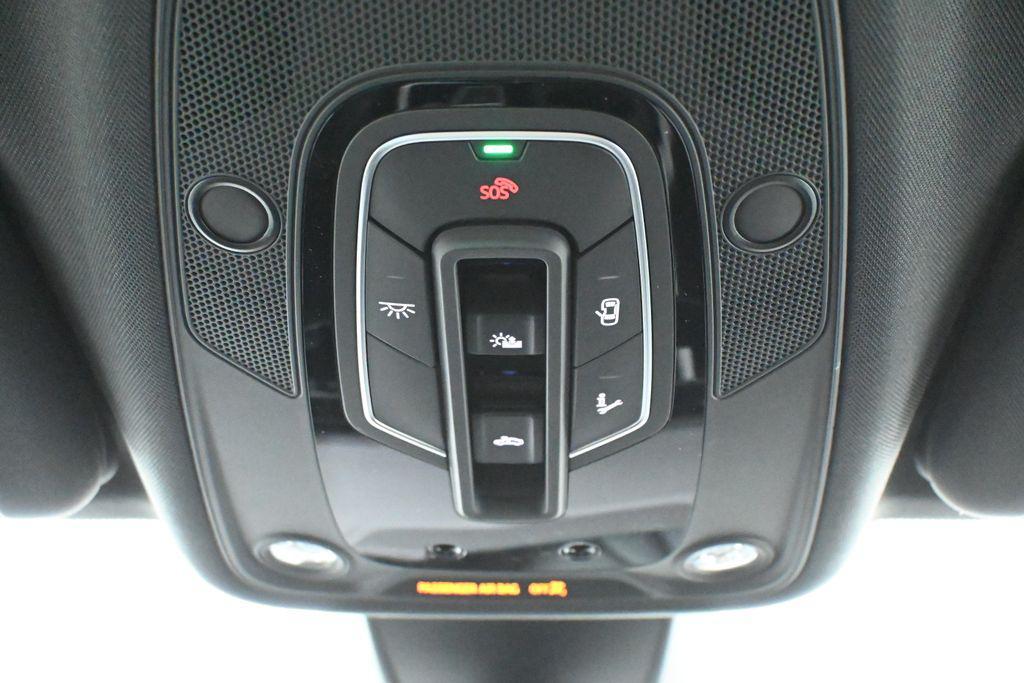 used 2025 Audi Q7 car, priced at $60,000