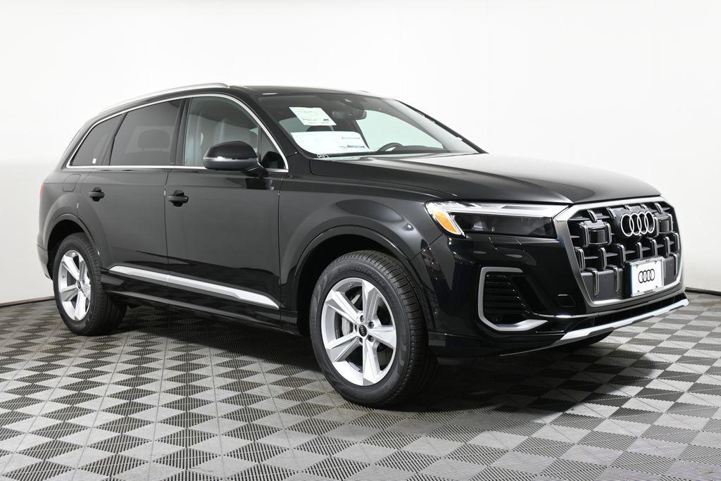 used 2025 Audi Q7 car, priced at $60,000