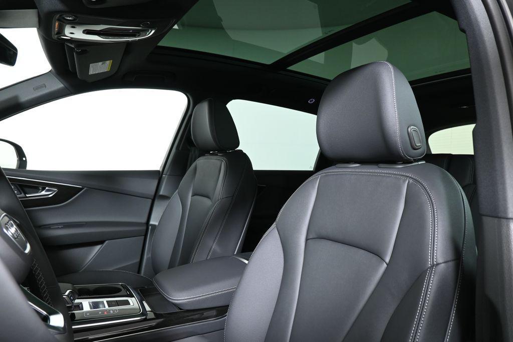 used 2025 Audi Q7 car, priced at $60,000