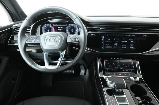 new 2025 Audi Q7 car, priced at $72,235