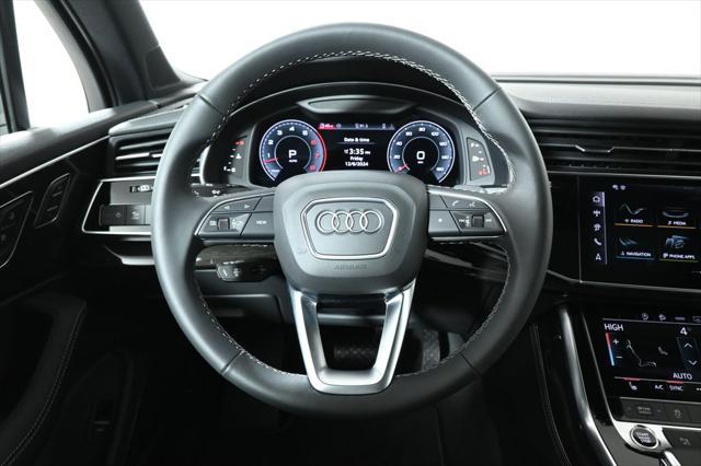 new 2025 Audi Q7 car, priced at $72,235