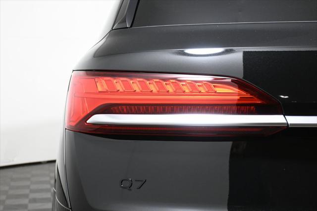 new 2025 Audi Q7 car, priced at $72,235