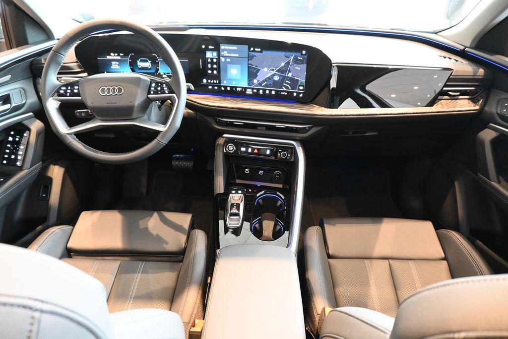 new 2025 Audi Q5 car, priced at $62,080