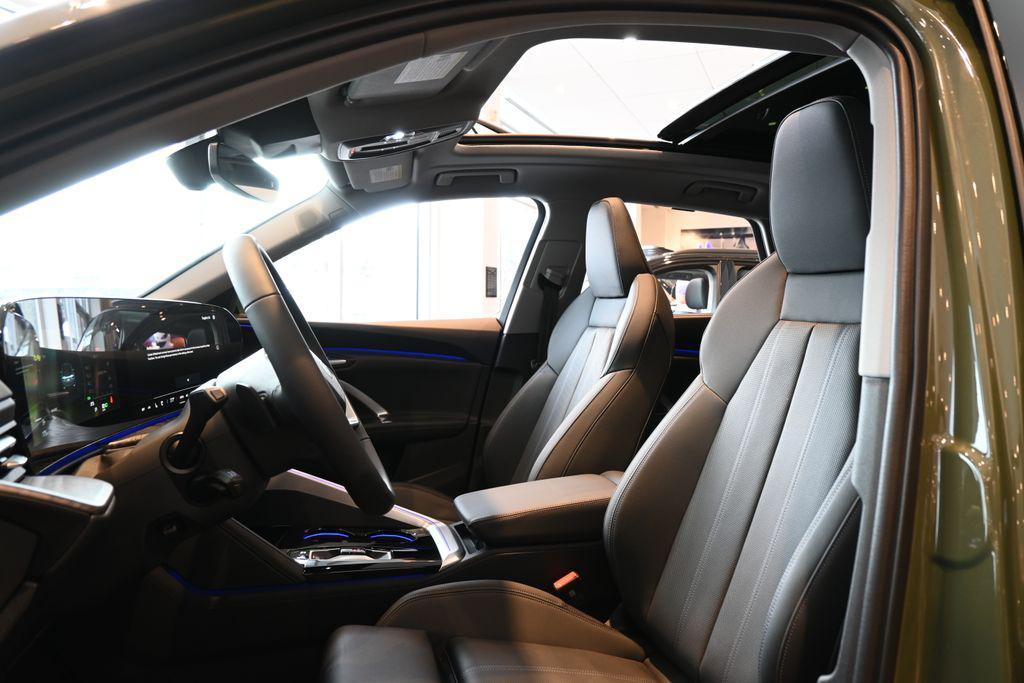 new 2025 Audi Q5 car, priced at $62,080