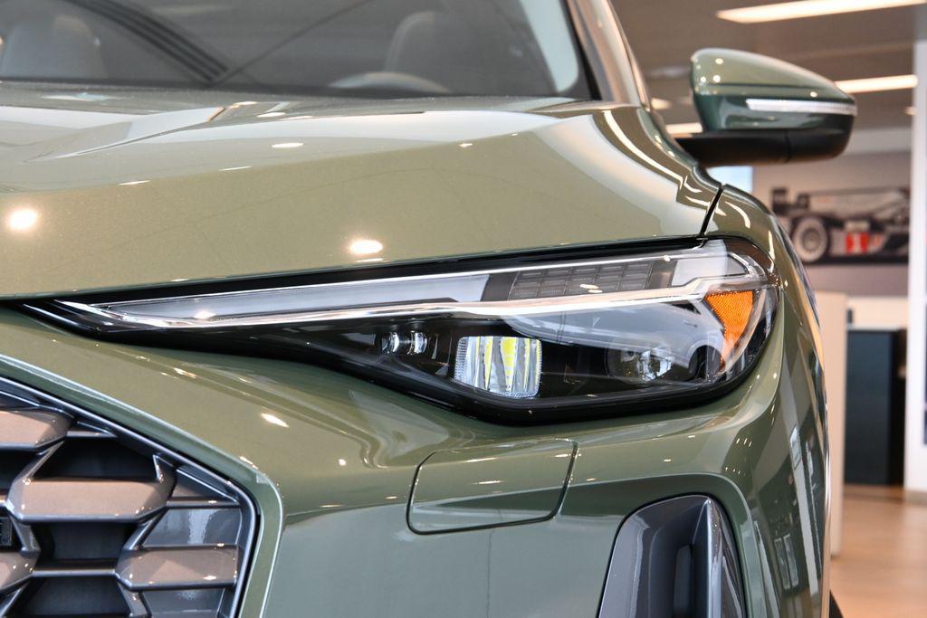 new 2025 Audi Q5 car, priced at $62,080