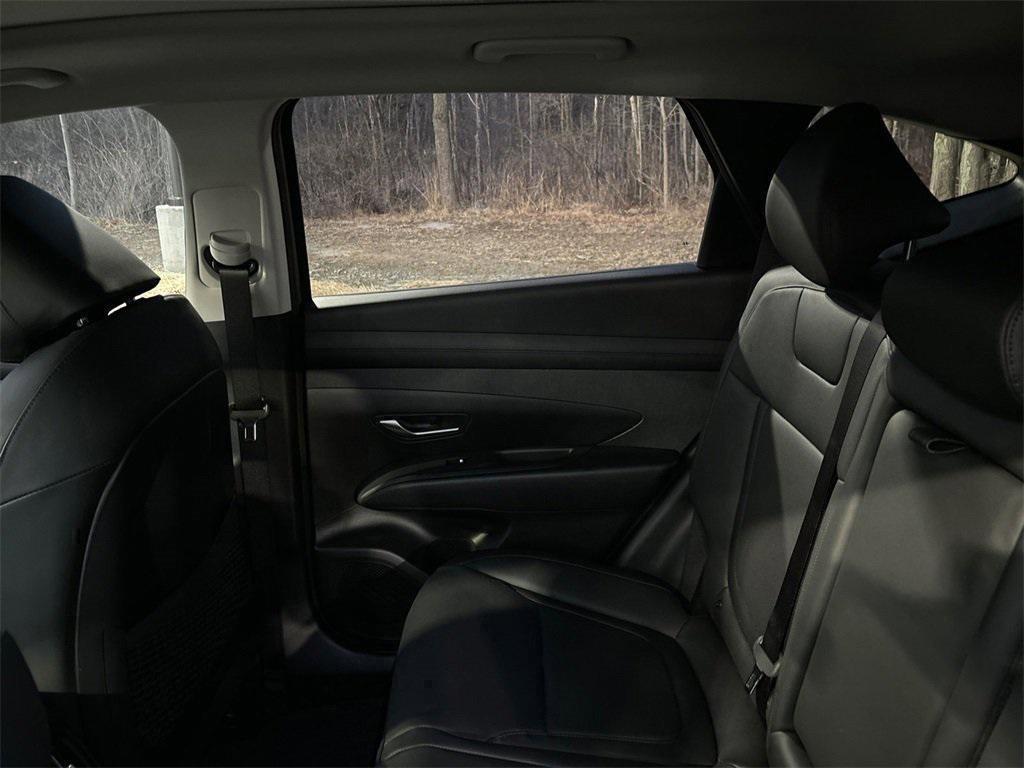 new 2025 Hyundai TUCSON Hybrid car