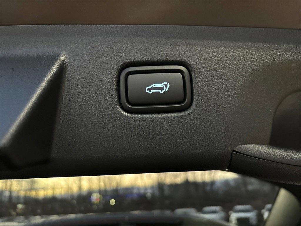 new 2025 Hyundai TUCSON Hybrid car