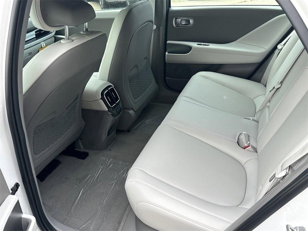 new 2025 Hyundai IONIQ 6 car