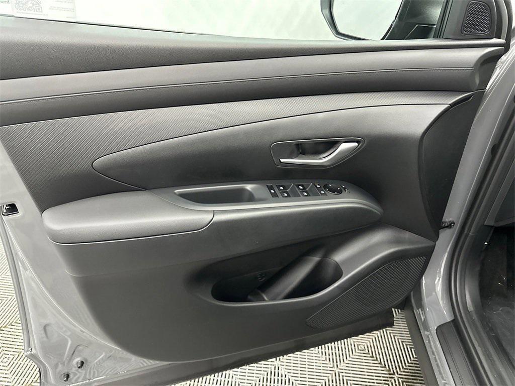 new 2025 Hyundai Tucson car, priced at $30,500