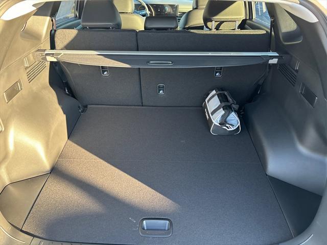new 2025 Hyundai TUCSON Hybrid car, priced at $38,440