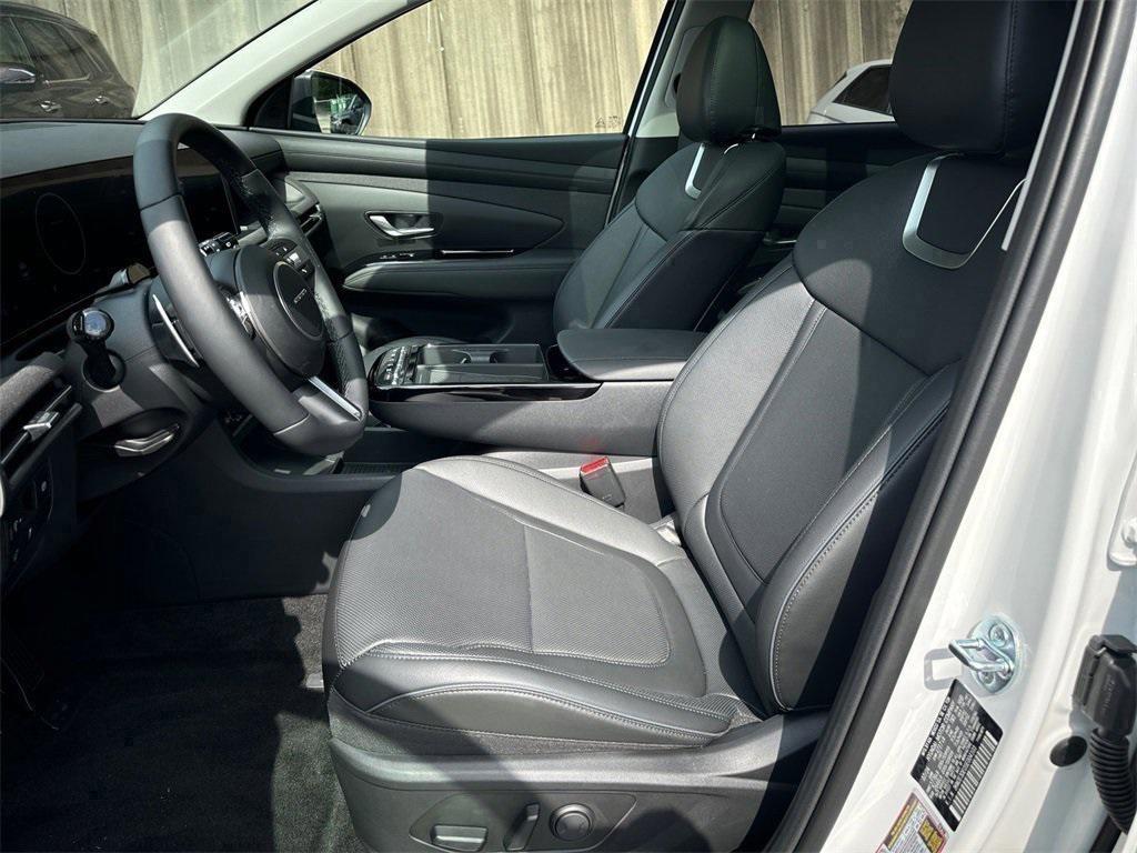 new 2025 Hyundai Tucson car, priced at $40,000