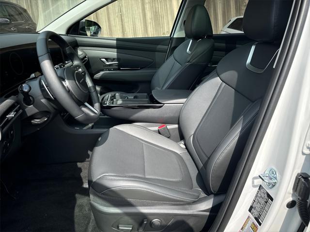 new 2025 Hyundai Tucson car, priced at $40,000