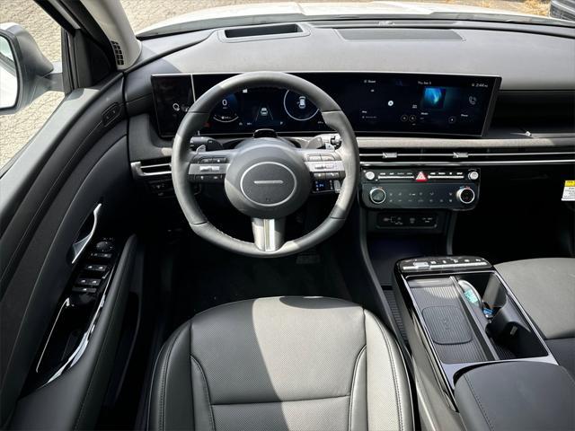 new 2025 Hyundai Tucson car, priced at $40,000