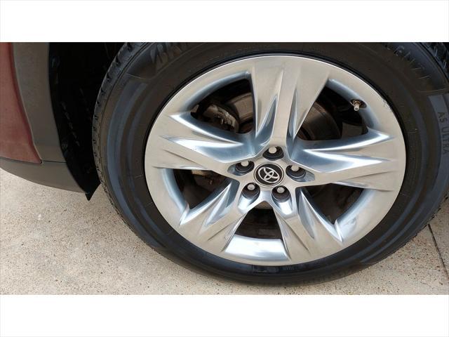 used 2019 Toyota Highlander car, priced at $26,000