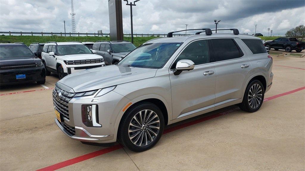 used 2024 Hyundai Palisade car, priced at $40,273