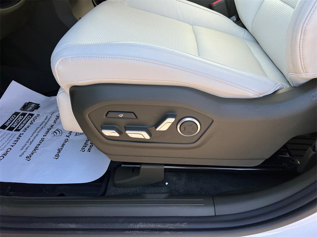 new 2025 Hyundai Santa Fe car, priced at $46,330