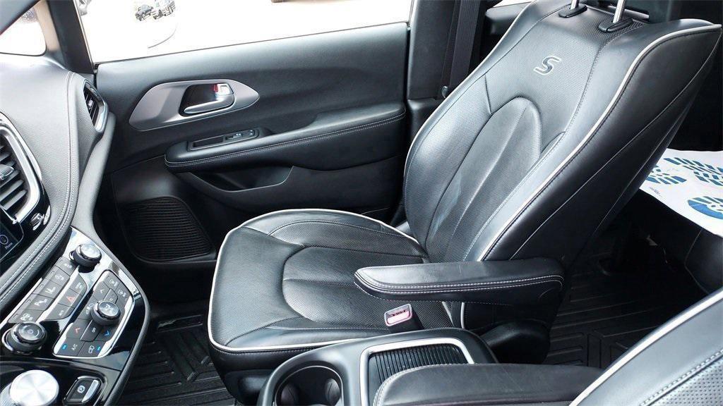 used 2019 Chrysler Pacifica car, priced at $20,295
