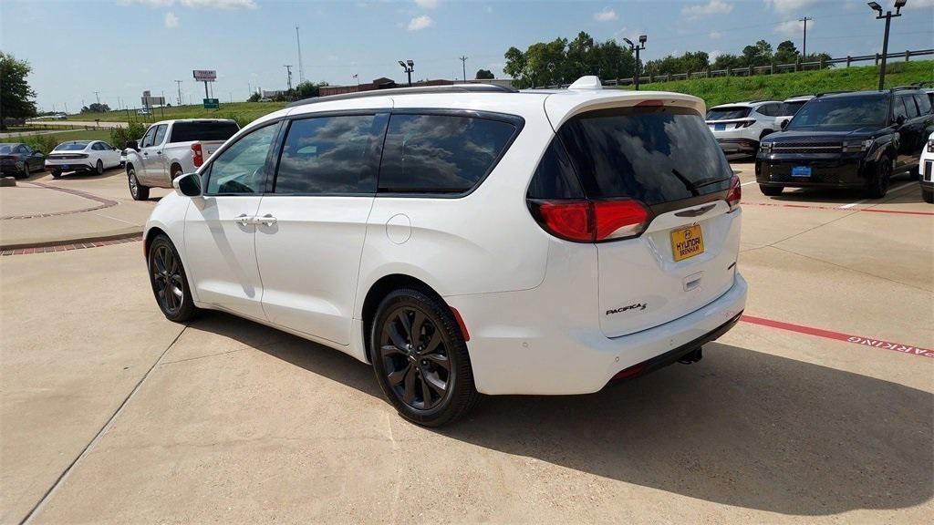 used 2019 Chrysler Pacifica car, priced at $20,295