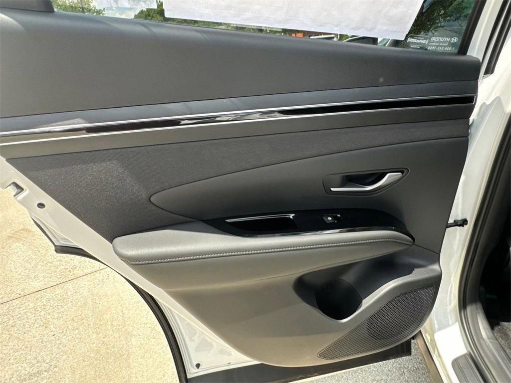 new 2024 Hyundai TUCSON Hybrid car, priced at $34,900