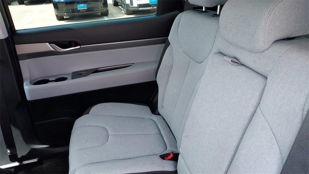 used 2025 Hyundai Palisade car, priced at $34,595