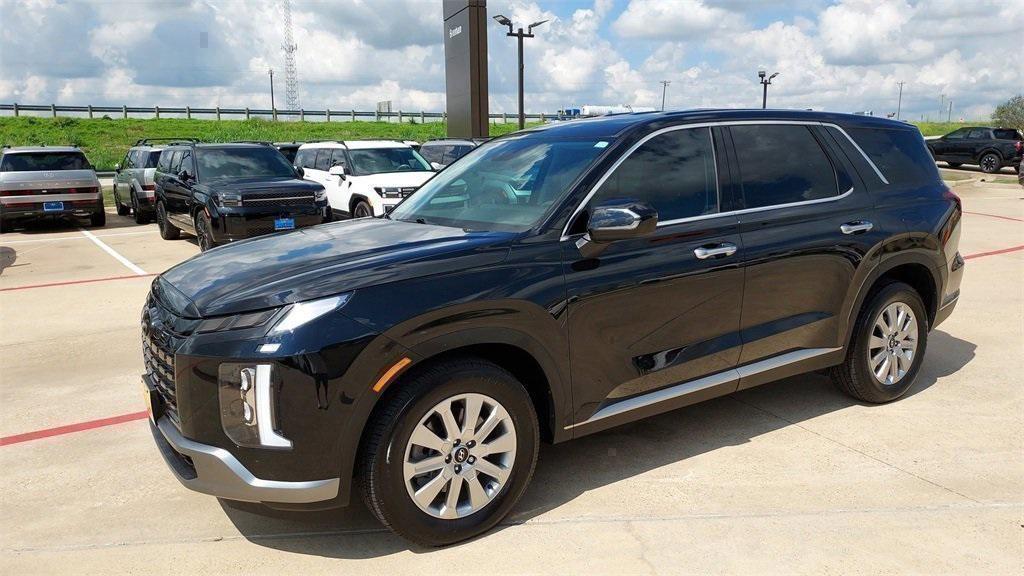 used 2025 Hyundai Palisade car, priced at $34,595