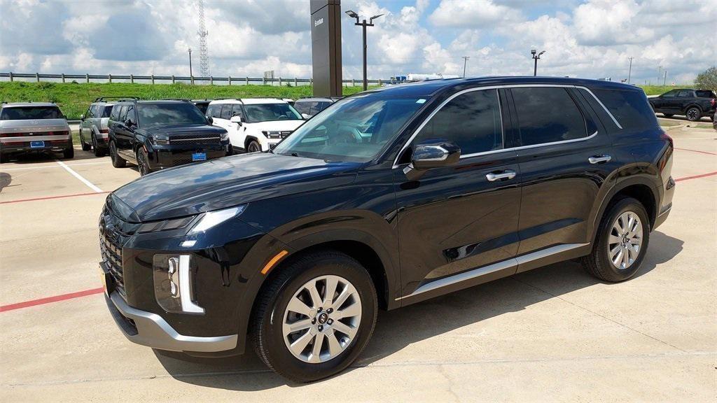 used 2025 Hyundai Palisade car, priced at $34,595