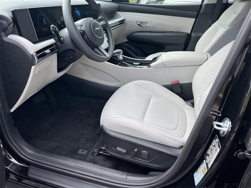 new 2025 Hyundai Tucson car, priced at $30,500