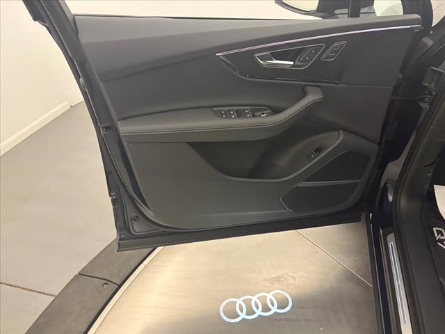 new 2025 Audi Q7 car, priced at $77,750