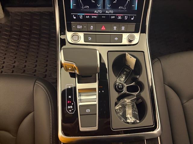 new 2025 Audi Q7 car, priced at $77,750