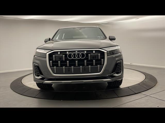 new 2025 Audi Q7 car, priced at $81,700