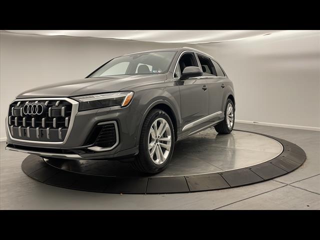 new 2025 Audi Q7 car, priced at $81,700