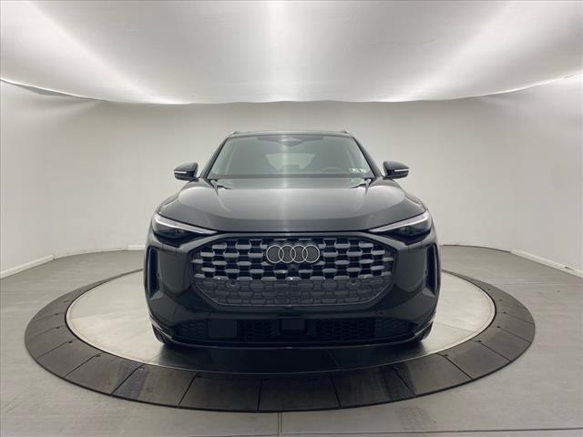 new 2025 Audi Q5 car, priced at $61,300