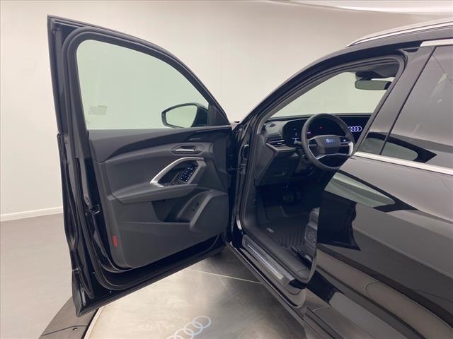 new 2025 Audi Q5 car, priced at $61,300