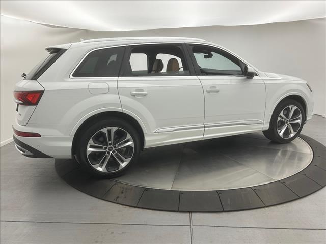 used 2024 Audi Q7 car, priced at $65,995