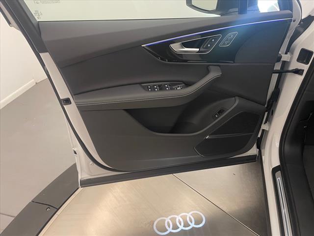 new 2025 Audi Q7 car, priced at $74,500