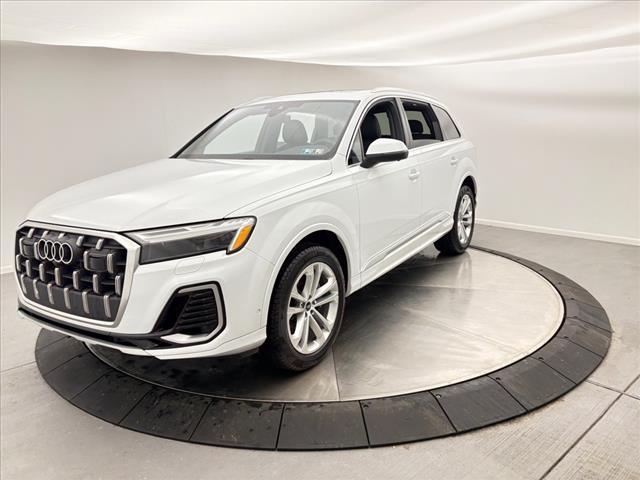 new 2025 Audi Q7 car, priced at $74,540