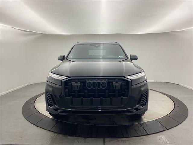 new 2025 Audi Q7 car, priced at $77,880