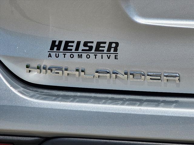 used 2020 Toyota Highlander Hybrid car, priced at $33,644