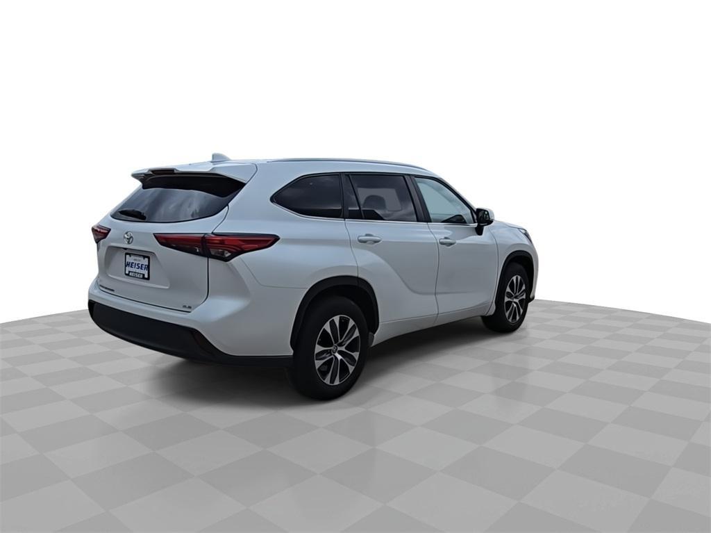 used 2023 Toyota Highlander car, priced at $35,587