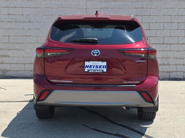 used 2024 Toyota Highlander Hybrid car, priced at $53,995