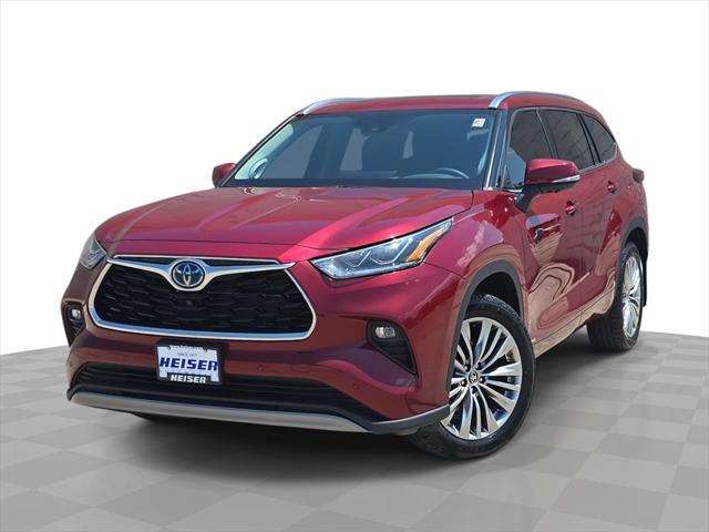 used 2024 Toyota Highlander Hybrid car, priced at $53,995