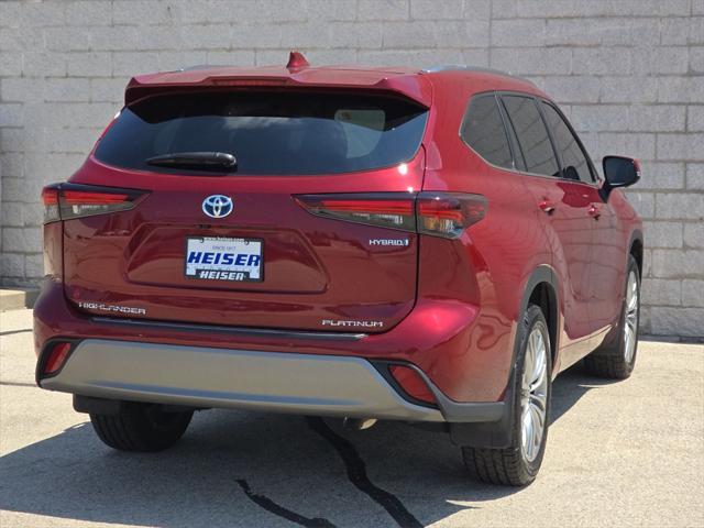used 2024 Toyota Highlander Hybrid car, priced at $53,995