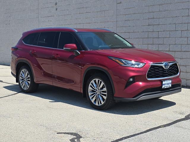 used 2024 Toyota Highlander Hybrid car, priced at $53,995