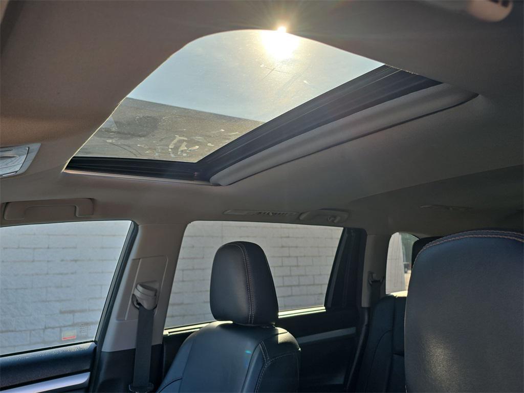 used 2016 Toyota Highlander car, priced at $16,777