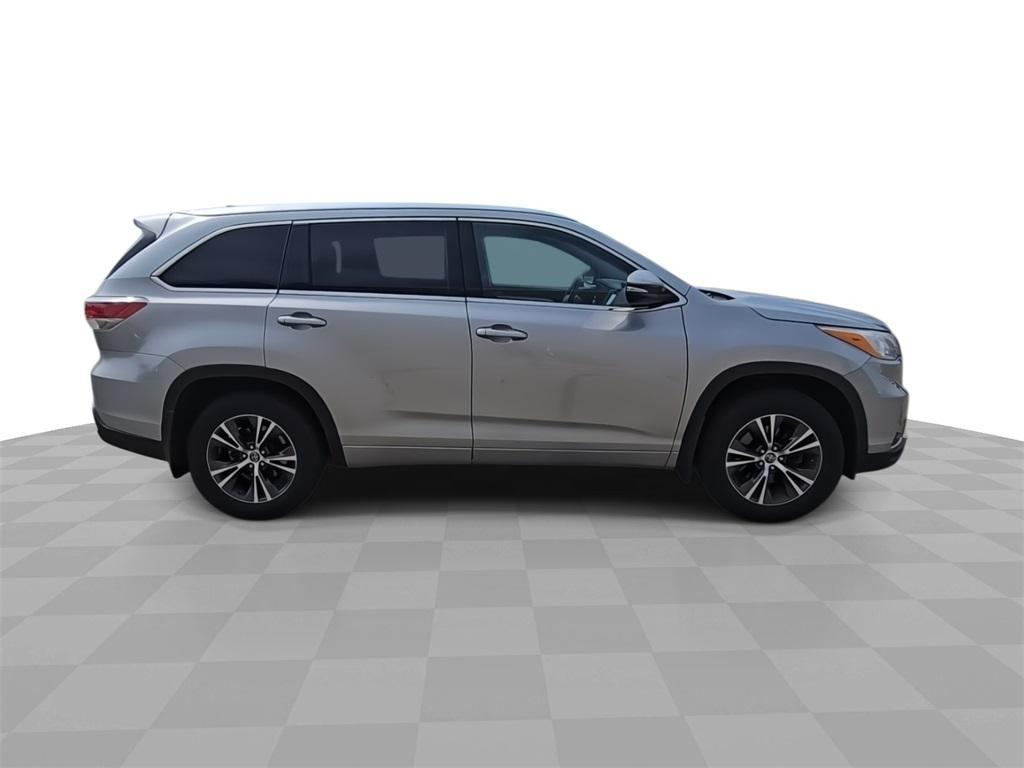 used 2016 Toyota Highlander car, priced at $16,777