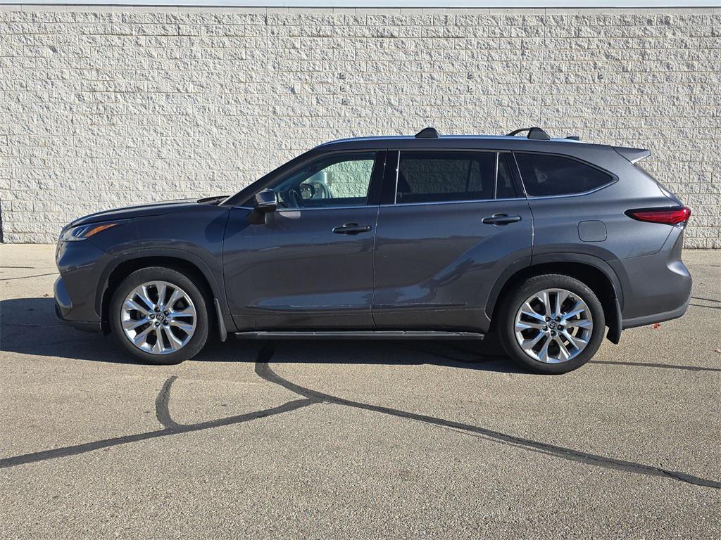 used 2023 Toyota Highlander car, priced at $40,888