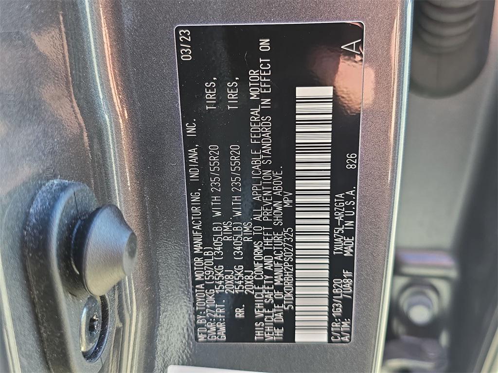 used 2023 Toyota Highlander car, priced at $40,888