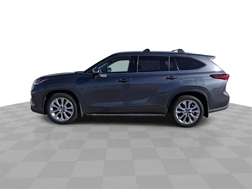 used 2023 Toyota Highlander car, priced at $40,888