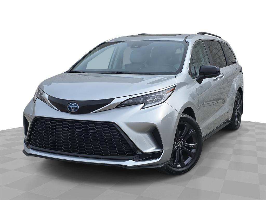 used 2022 Toyota Sienna car, priced at $45,607